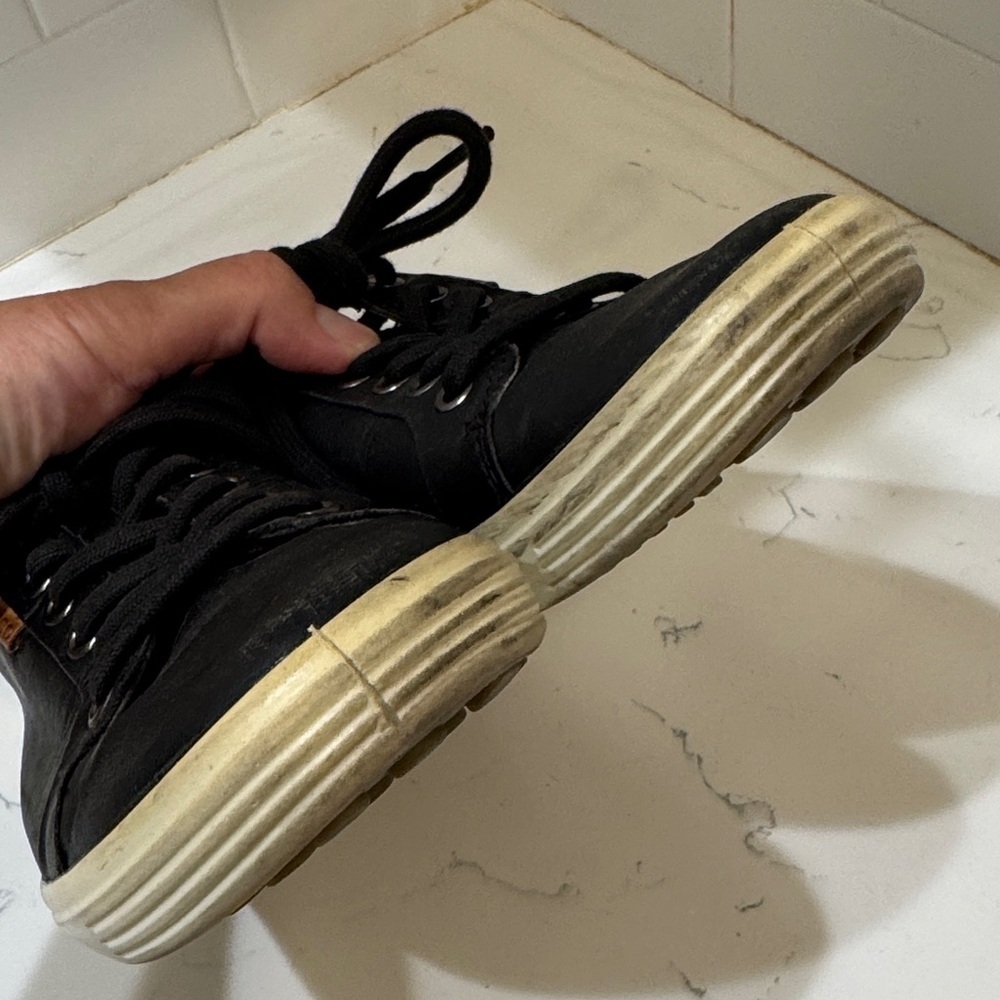Ecco Women's Black Sneakers size: 9 - Picture 10 of 10